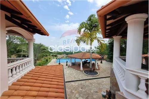 En venta hermosa residencia de estilo Colonial — foto 3