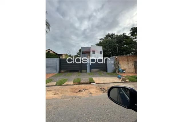 Casa c/4 habitaciones 1 en pb y piscina c/cascada-lambare-rio apa a cuadras de caciq — foto 5