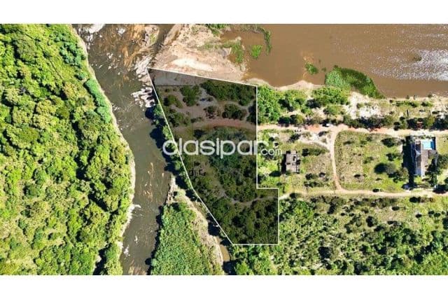 Terreno 1 hectarea en limpio a orillas del riacho san francisco ideal p/todo desarro
