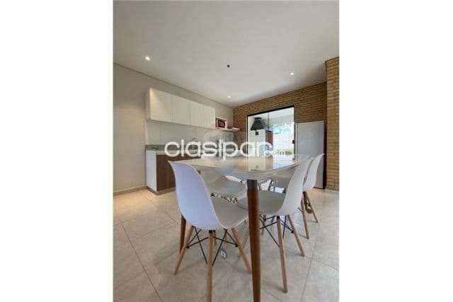 VENDE Casa en Ñemby