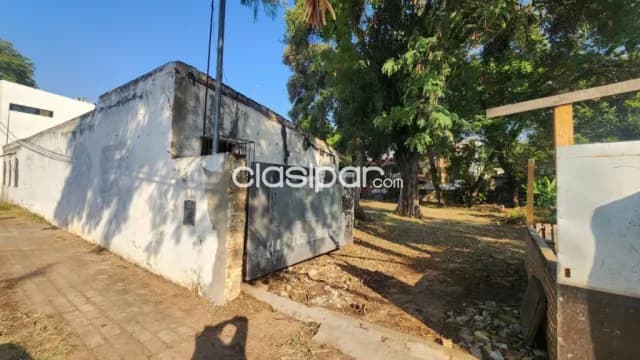 En Venta Amplio terreno en Ykua Sati, sobre la calle Austria casi San Martin — foto 4
