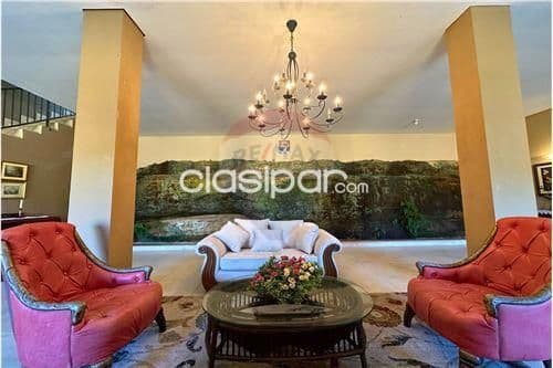 Se vende hermosa Casa Quinta de 6.334 m2 con piscina en Caacupé-Cordillera