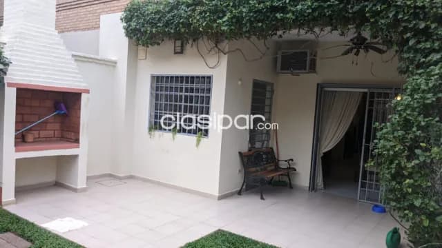 Amplio duplex en barrio mburucuya — foto 5