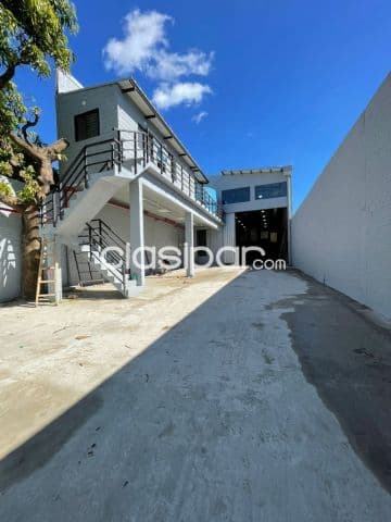 Z/ artigas, la perseverancia: Magnifico, 400m2, impecable estado, equipado full, parking, foto 1