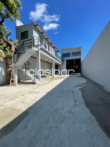 Z/ artigas, la perseverancia: Magnifico, 400m2, impecable estado, equipado full, parking, foto 2