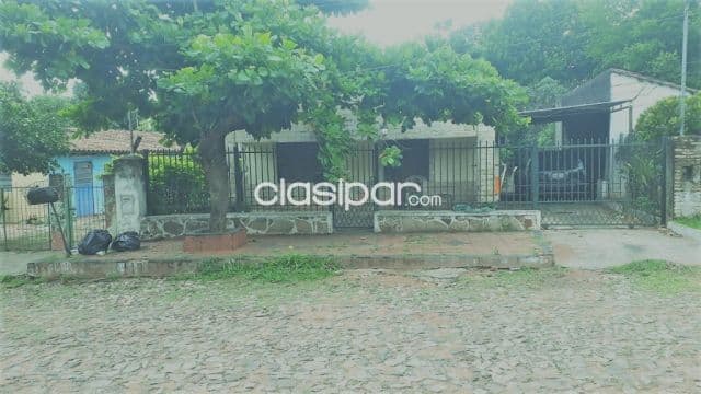 casa a 1 cuadra de PETROPAR