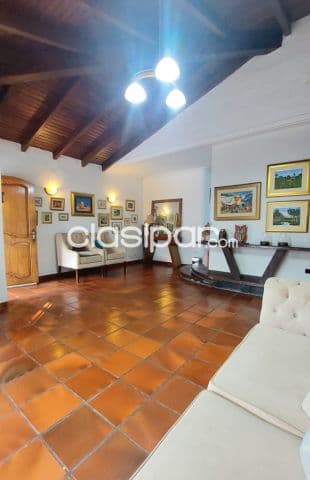 Casa en asuncion barrio Las Mercedes cod 3105