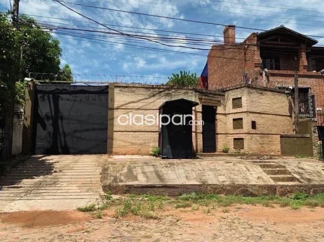En Venta Casa a refaccionar o remodelar en Barrio Mburucuy — foto 3