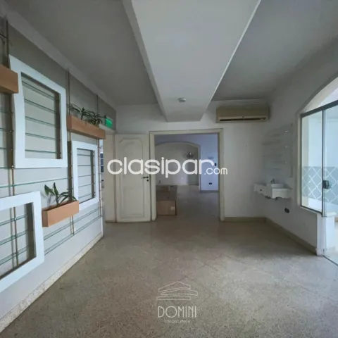 Prox. Boggiani, mcal. Estigarribia: Amplia residencia p/ casa u oficina, 3 dormitorios — foto 5