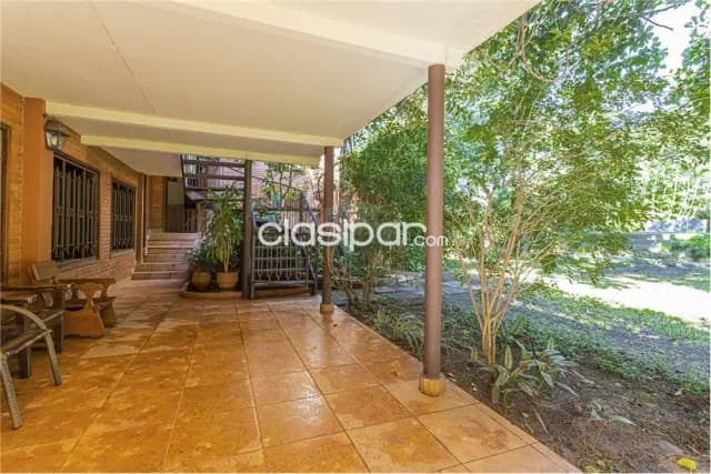 Fabulosa residencia en doble esquina, zona colegio goethe/quinta ykua sati 💎 1,800,000 u — foto 3