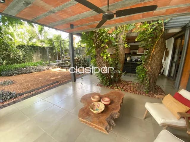Hermosa Casa de 360 m2 en el Barrio Mburucuya - CLHO6247590 — foto 4