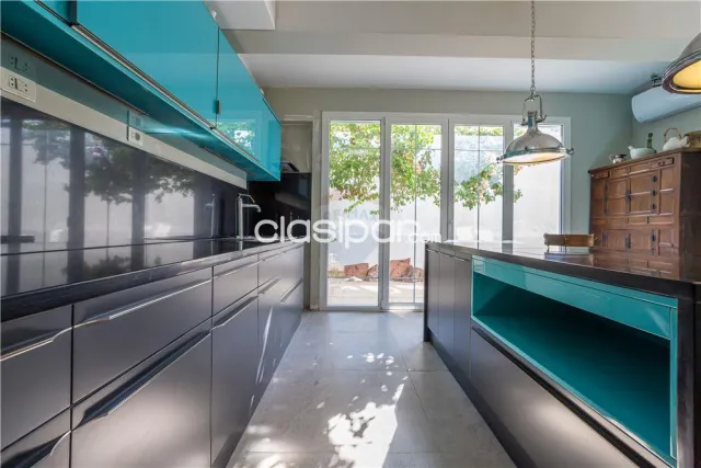 Amplia casa en esq.total 5 hab. 3 suite c/piscina bo.Carmelitas a 100 mtrs de españa, foto 4