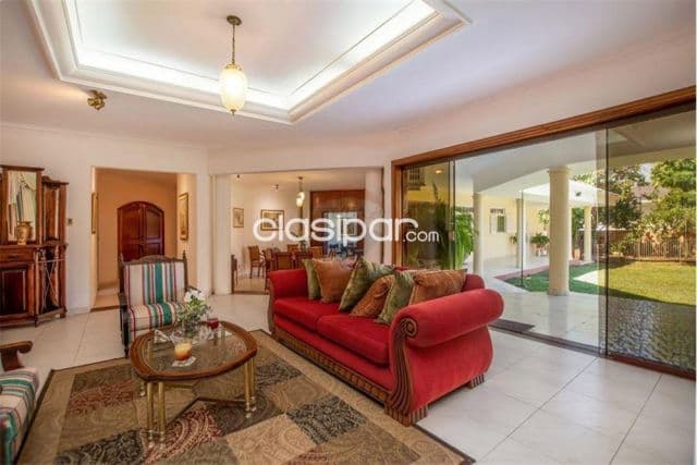 Importante residencia c/4 hab.todas en suite amplia cochera y piscina-bo.san vicente