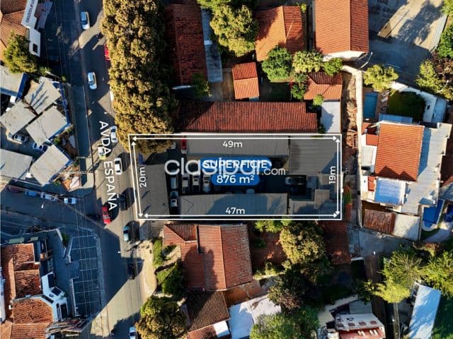 Importante terreno sobre españa - b° Recoleta