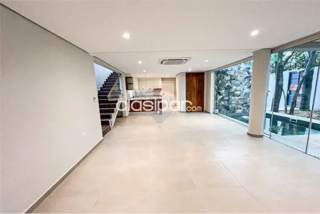 En venta amplio duplex con piscina - villa adela, foto 3