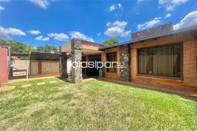 En venta residencia con inmejorable ubicación, villa adela - Luque — foto 2