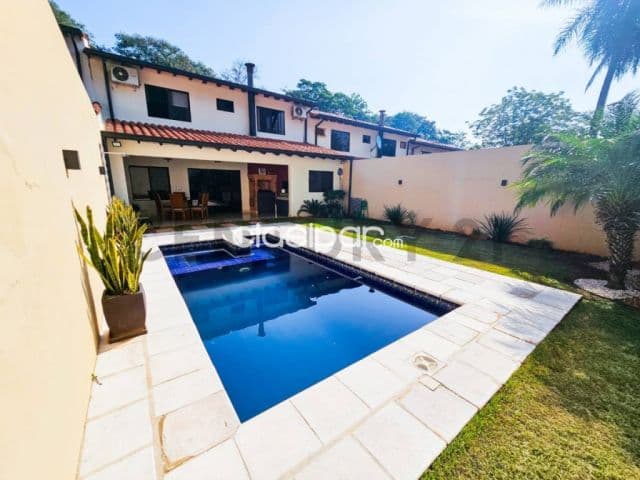 En venta - casa pareada en lambare — foto 1
