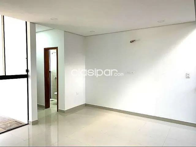con Renta! Dúplex de 3 DORMITORIOS en Villa Golondrina, Loma Pytá, foto 3