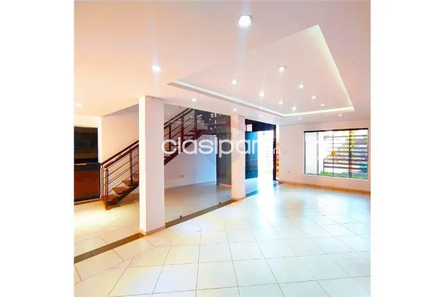 EN VENTA Hermosa, elegante y amplia residencia familiar. VILLA OFELIA, Fernando Zona norte, foto 4