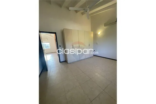Casa en barrio mburucuyá, foto 5