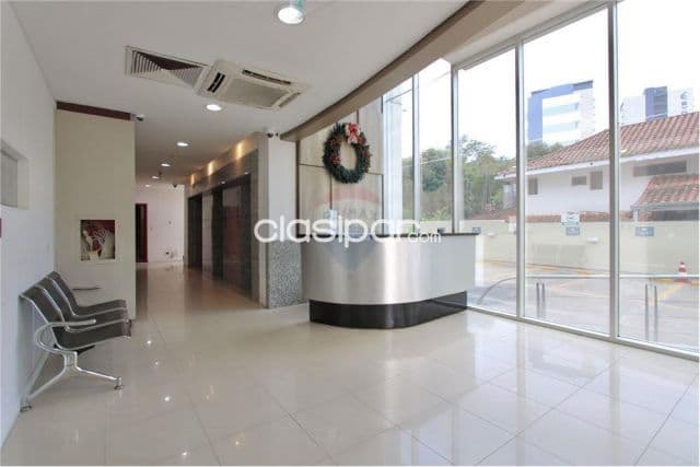 Piso en el edificio corporativo Plaza Center (edificio GNB)