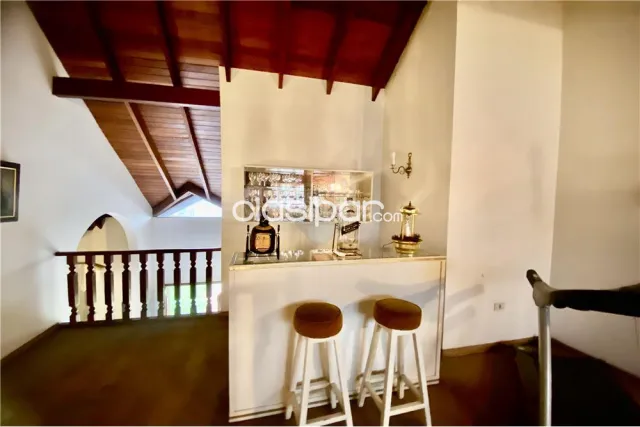 EN VENTA amplia residencia en Luque sobre Av. Gral. Aquino, foto 5