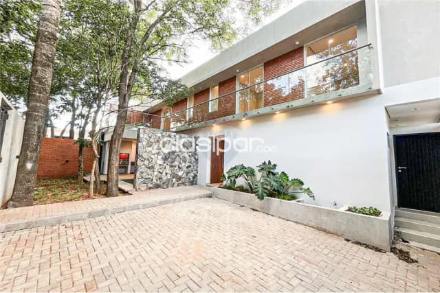 En venta amplio duplex con piscina - villa adela, foto 3