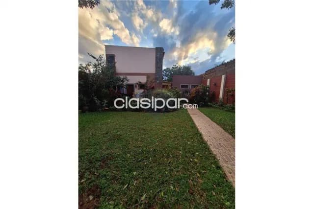 Amplia Casa En Bella Vista Luque Baja De Precio — foto 3