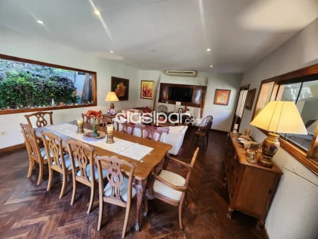 Amplia Casa de 1.185 m2 en el Barrio Carmelitas - CLHO6300136 — foto 4