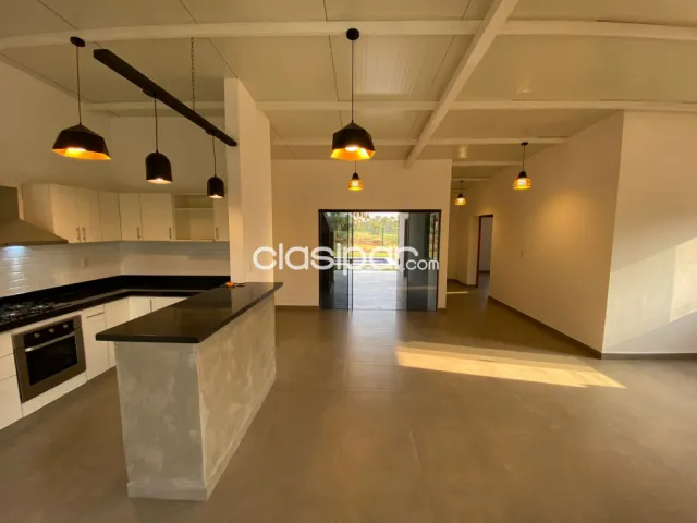 Casa con piscina en terreno de 750 m2 - atyrá‼️ c-1128 — foto 3