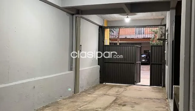 Prox. Rca. Argentina, justicia electoral: 450m2, + oficina p/ desposito y mercaderías — foto 2