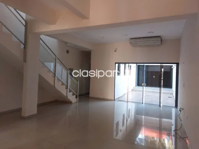 Tríplex en Asunción, Barrio Ycua Sati — foto 2