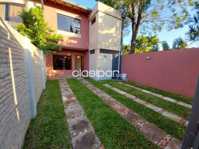 Duplex de 3 Dormitorios en Ykua Sati - CLHO6325677