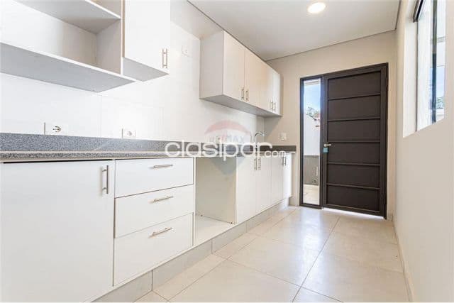 Hermoso duplex a estrenar zona shopping Pinedo