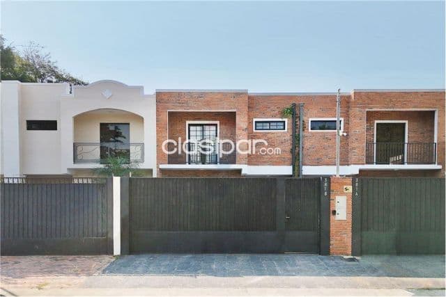 Dúplex con Piscina en Venta
