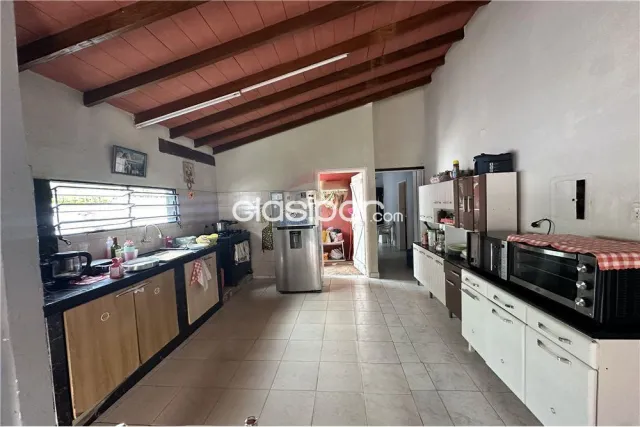 Terreno con casa con 3 hab, estacionamiento s/asfaltado ybyturusu cerca del cit, foto 3