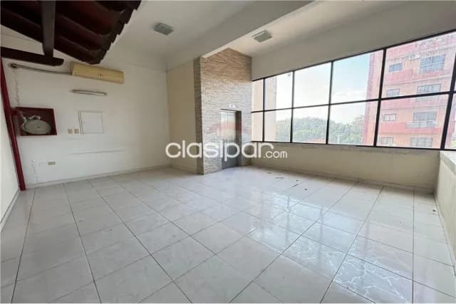 Amplio edificio de 1400 m2 c/4 pisos zona m4 (c/baños, estacionamiento,ascensor etc), foto 4