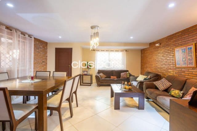 En OFERTA Vendo Elegante Casa en Barrio Obrero! — foto 1