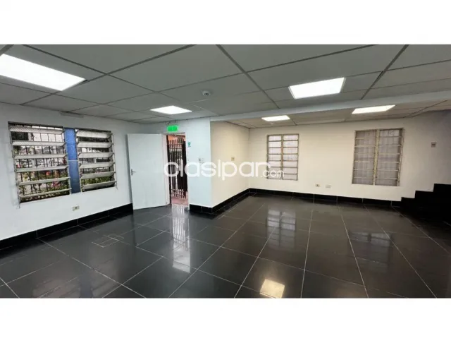 Fdo. De mora / mercado abasto: Importante depósito industrial, 480 m2 + oficina p/ camione, foto 3