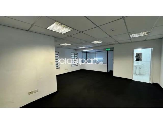 Fdo. De mora / mercado abasto: Importante depósito industrial, 480 m2 + oficina p/ camione, foto 4