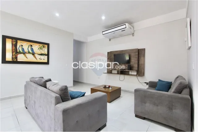 En venta residencia en Luque de cuatro dormitorios — foto 2