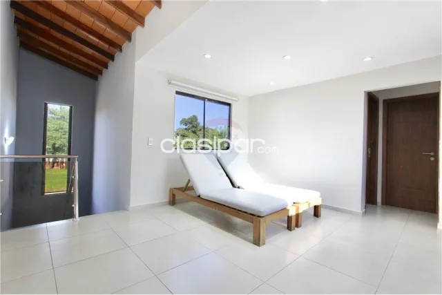 En venta residencia en Luque de cuatro dormitorios — foto 3
