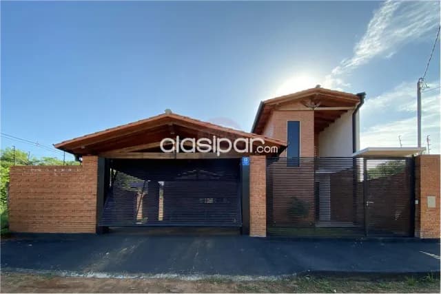 En venta residencia en Luque de cuatro dormitorios — foto 5