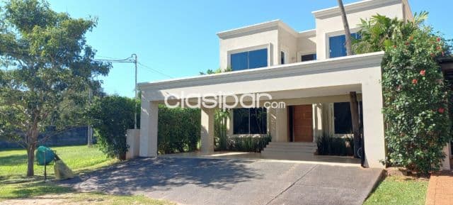 Casa en Luque barrio cerrado montesol cod 4278