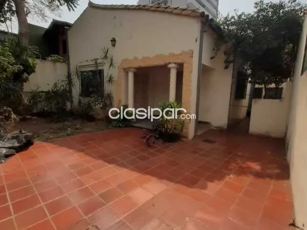 En venta casa a demoler o refaccionar en excelente ubicación en el barrio Las Mercedes, foto 3