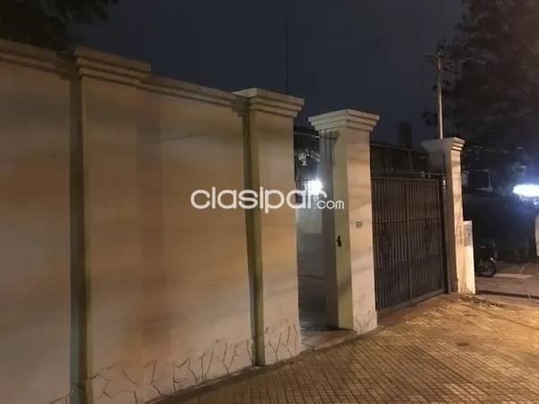 En venta casa a demoler o refaccionar en excelente ubicación en el barrio Las Mercedes, foto 5