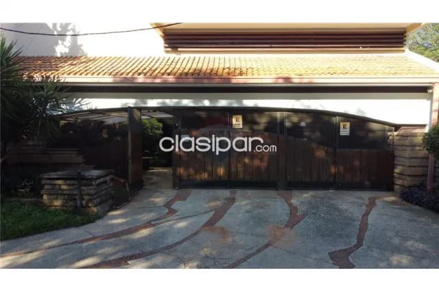Amplia casa con 10 hab. S/ avda.boggiani - bo.mcal. Estigarribia — foto 4