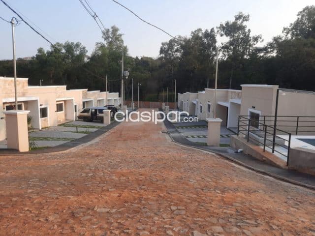 Se Venden Casas de 68 m2 en Condominio Yeruti, Luque