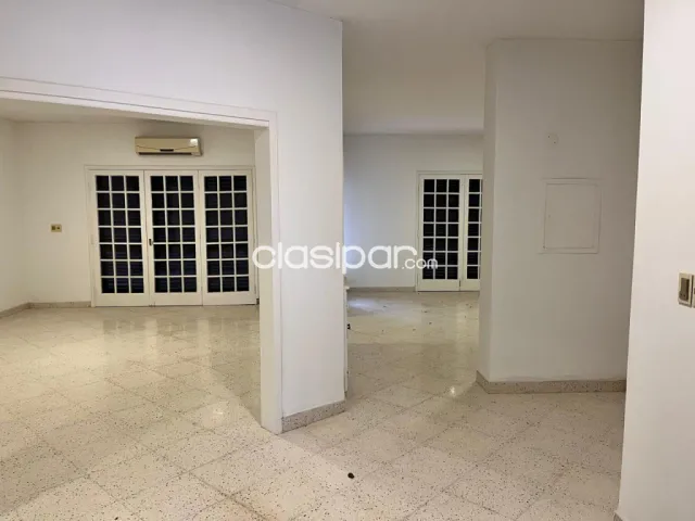 Bo Jara: Confortable residencia en pb, 3 dormit, jardín, estacionamiento, 1.500 usd, foto 2