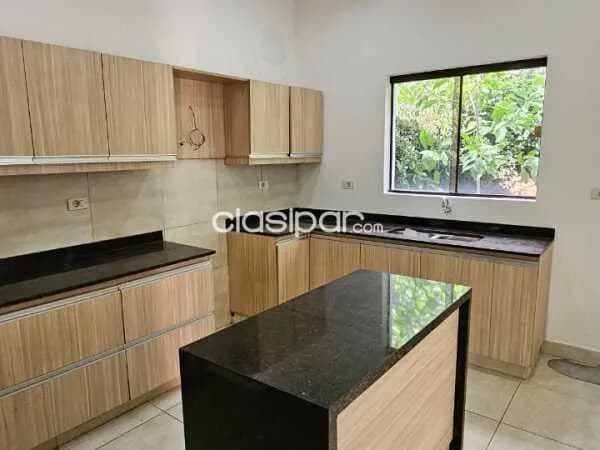 Hermoso duplex en venta en Lambaré. Ubicacion estratégica, foto 3